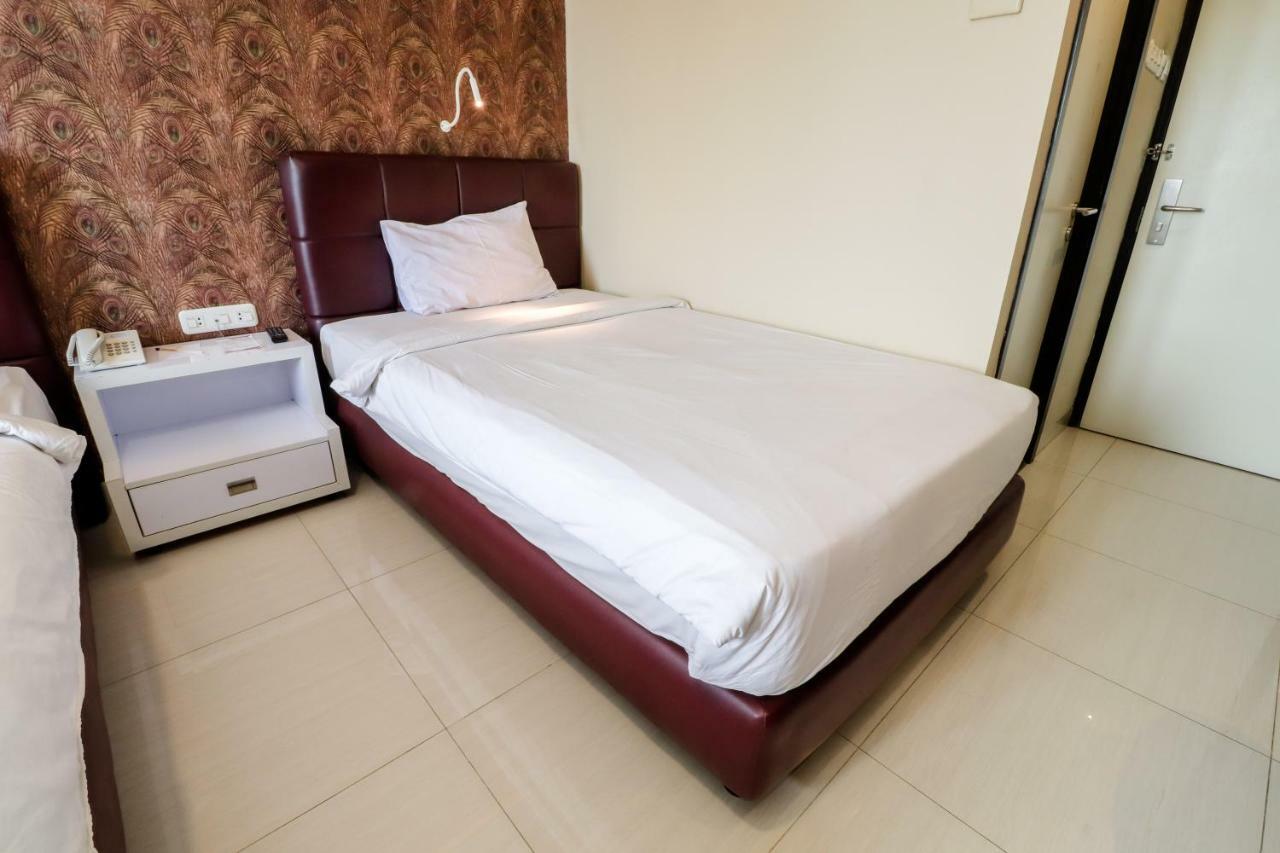 Hotel Empress Makassar Ngoại thất bức ảnh